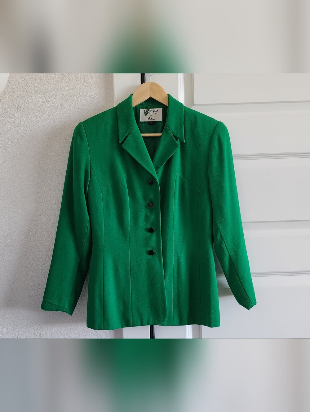 Crisp vintage Kasper for A.S.L. emerald green wool-blend blazer